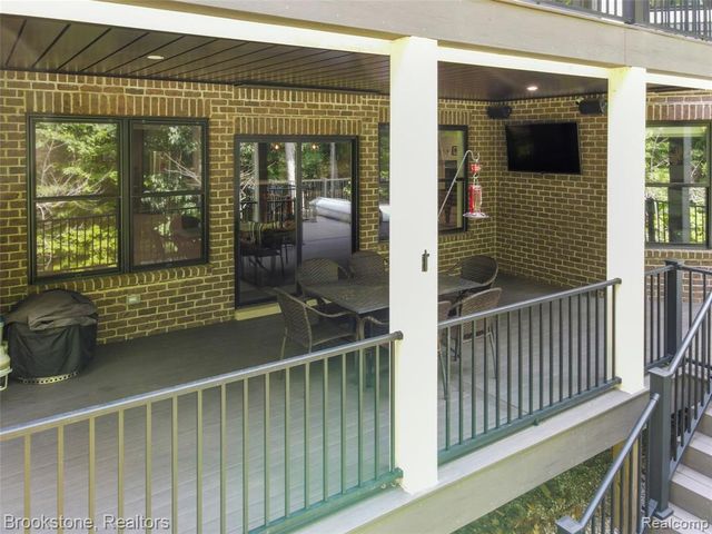 8130 Rosebud Lane, Clarkston, MI 48348