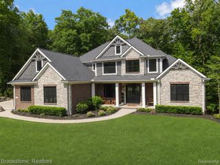8130 Rosebud Lane, Clarkston, MI 48348