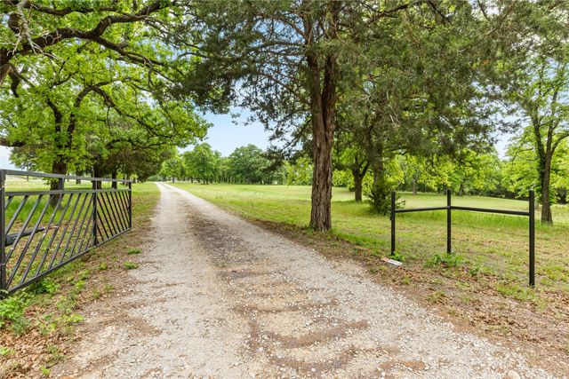 104 Private Road 4757, Rhome, TX 76078