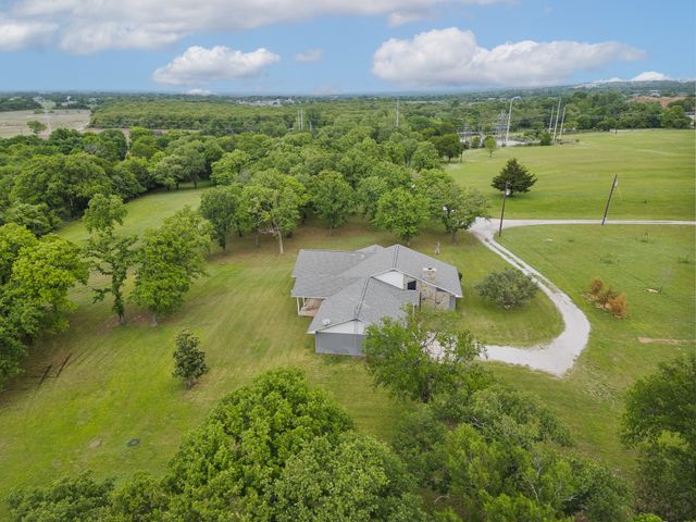 104 Private Road 4757, Rhome, TX 76078
