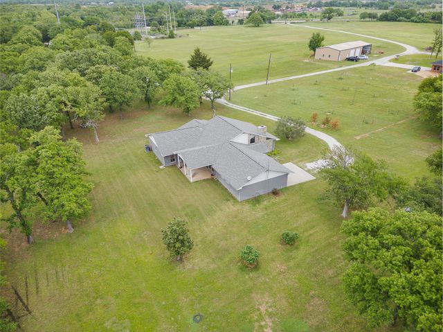 104 Private Road 4757, Rhome, TX 76078