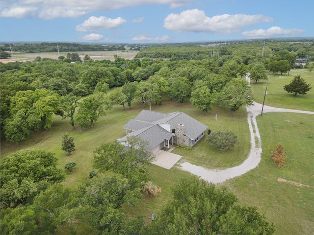 104 Private Road 4757, Rhome, TX 76078