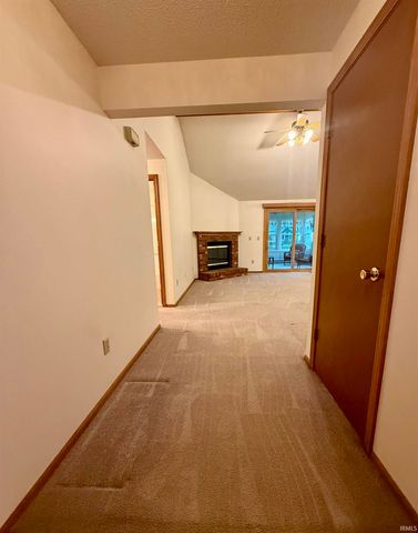 627 Bosuns Drive, Fort Wayne, IN 46819