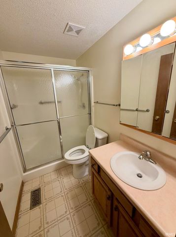 627 Bosuns Drive, Fort Wayne, IN 46819