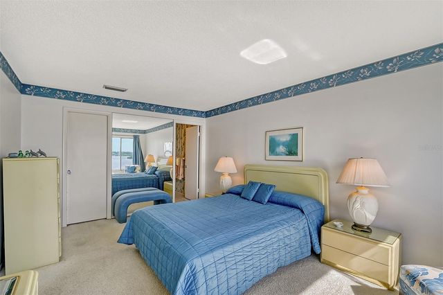 8911 MIDNIGHT PASS ROAD 410, Sarasota, FL 34242