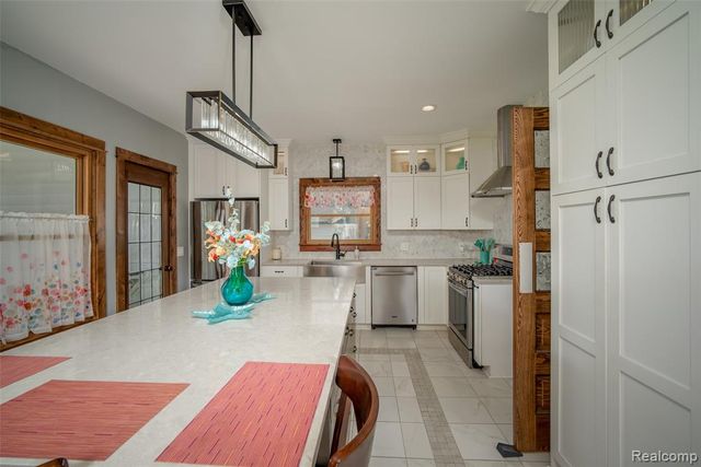 1749 Saint Clair River Drive, Algonac, MI 48001