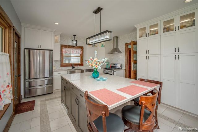 1749 Saint Clair River Drive, Algonac, MI 48001