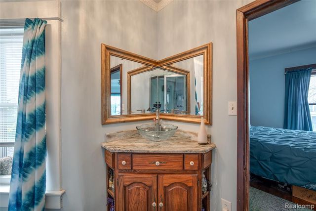 1749 Saint Clair River Drive, Algonac, MI 48001