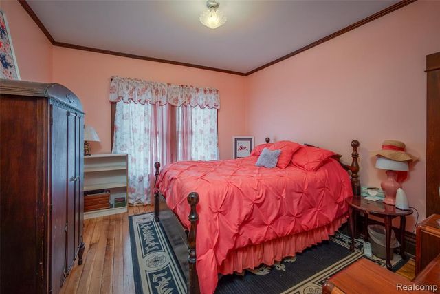 1749 Saint Clair River Drive, Algonac, MI 48001