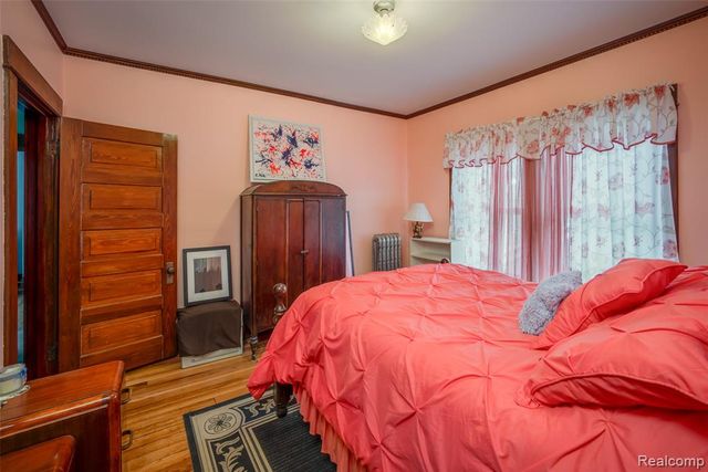 1749 Saint Clair River Drive, Algonac, MI 48001