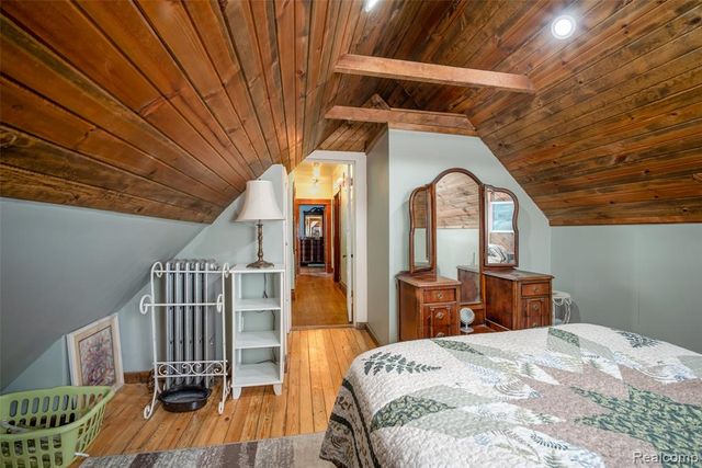 1749 Saint Clair River Drive, Algonac, MI 48001