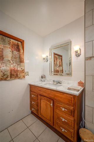 1749 Saint Clair River Drive, Algonac, MI 48001