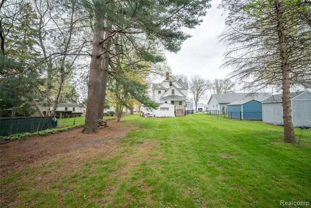 1749 Saint Clair River Drive, Algonac, MI 48001