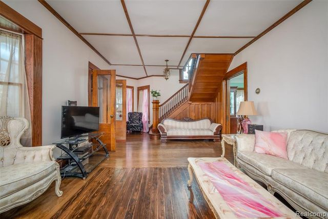 1749 Saint Clair River Drive, Algonac, MI 48001