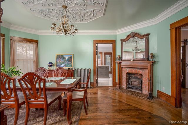1749 Saint Clair River Drive, Algonac, MI 48001