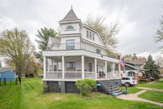 1749 Saint Clair River Drive, Algonac, MI 48001