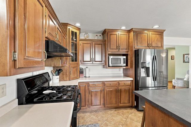 4521 W CAPITOL DRIVE, Appleton, WI 54913