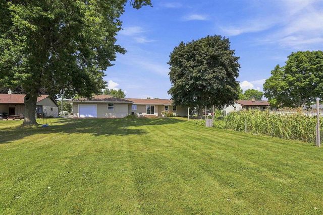 4521 W CAPITOL DRIVE, Appleton, WI 54913