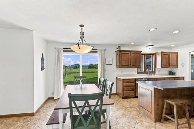 4521 W CAPITOL DRIVE, Appleton, WI 54913