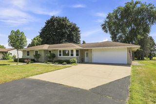 4521 W CAPITOL DRIVE, Appleton, WI 54913