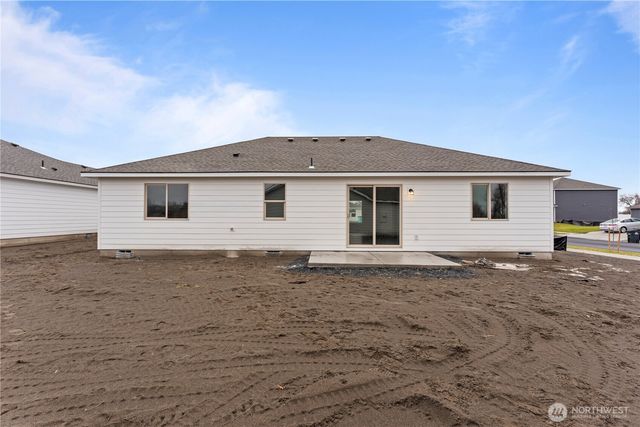 202 N Sandy Loop, Moses Lake, WA 98837
