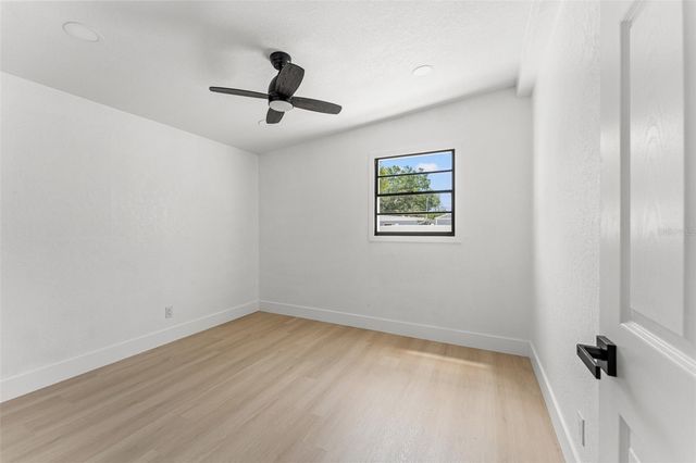 4008 W OLIVE STREET, Tampa, FL 33616