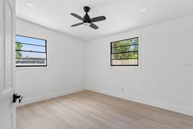 4008 W OLIVE STREET, Tampa, FL 33616