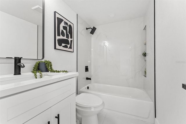 4008 W OLIVE STREET, Tampa, FL 33616