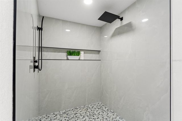 4008 W OLIVE STREET, Tampa, FL 33616