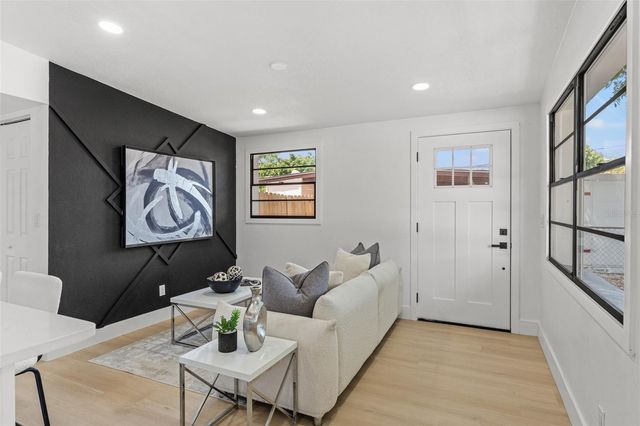 4008 W OLIVE STREET, Tampa, FL 33616