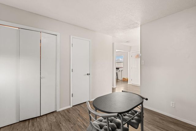 500 John John Drive, Los Lunas, NM 87031