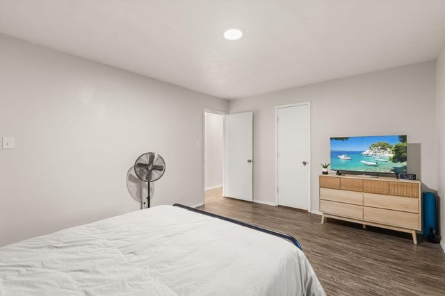 500 John John Drive, Los Lunas, NM 87031