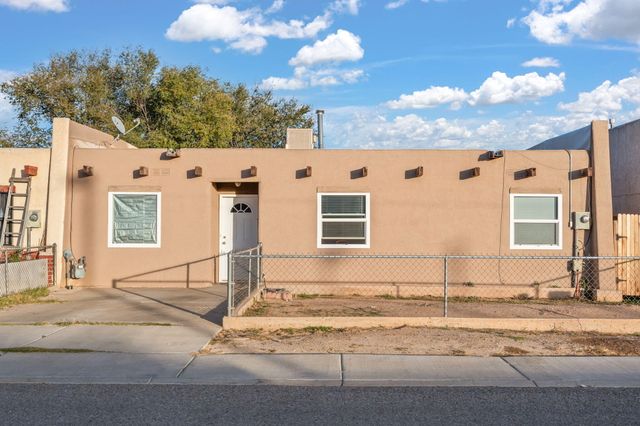 500 John John Drive, Los Lunas, NM 87031