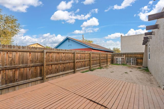 500 John John Drive, Los Lunas, NM 87031