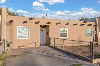 500 John John Drive, Los Lunas, NM 87031
