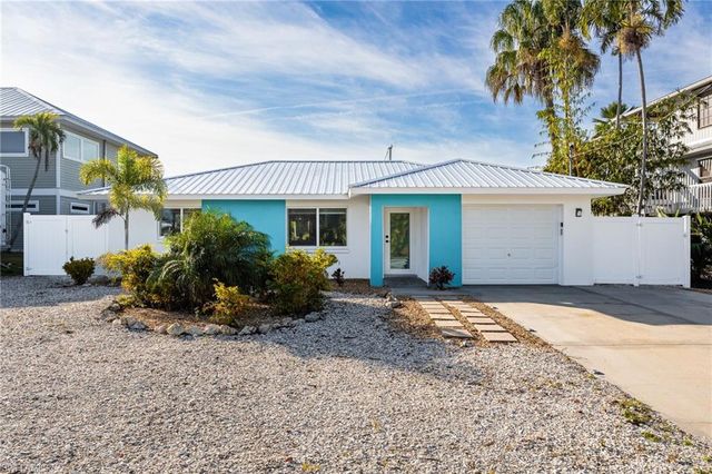 3571 Emerald AVE, St. James City, FL 33956