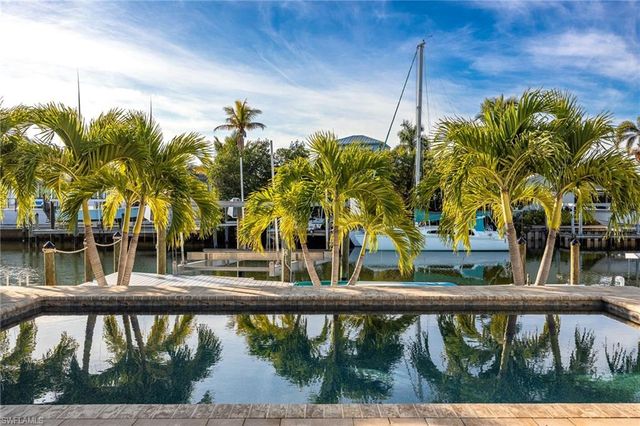 3571 Emerald AVE, St. James City, FL 33956