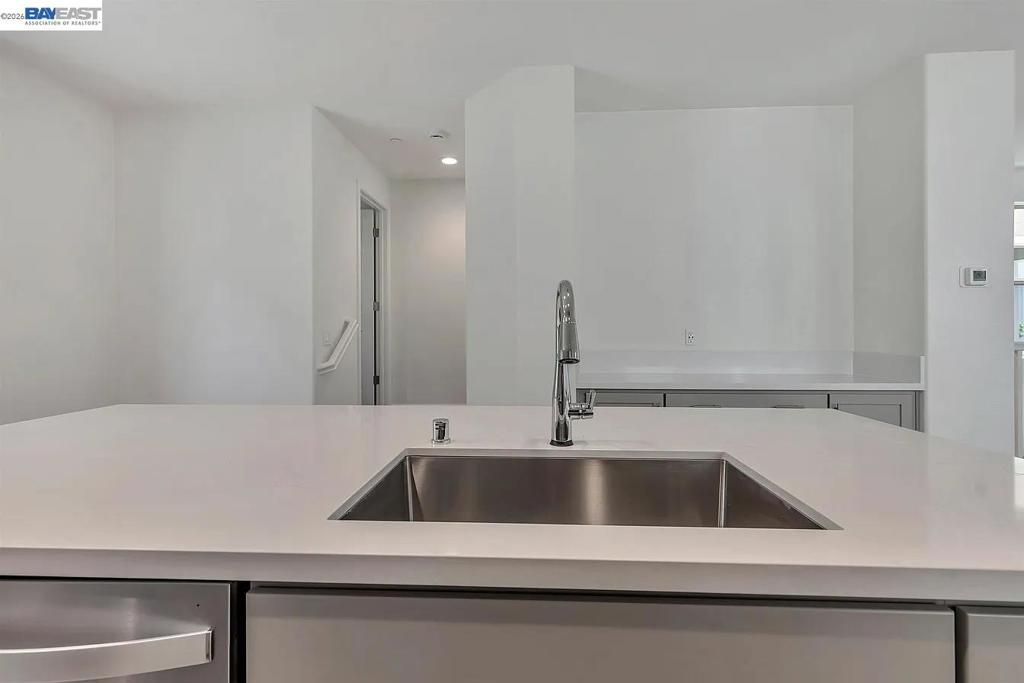 Image 15 of property listing at 2817 Poipu Common, Livermore, CA 94550