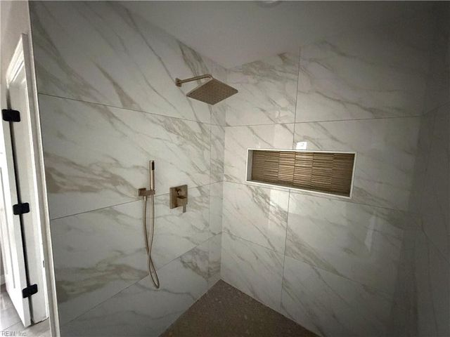 3130 Sterling Point DR, Portsmouth, VA 23703