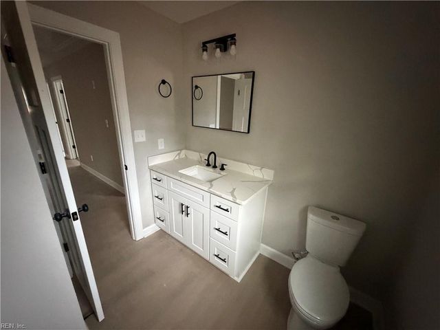 3130 Sterling Point DR, Portsmouth, VA 23703