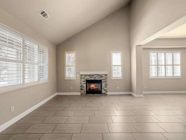 5565 Havencrest Cir, Stockton, CA 95219