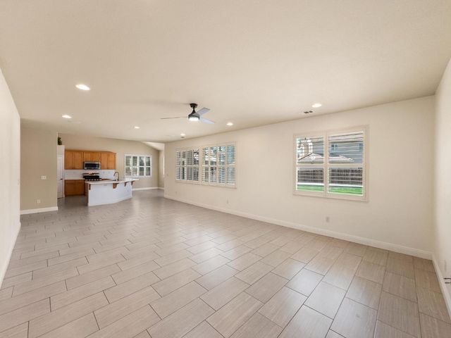 5565 Havencrest Cir, Stockton, CA 95219