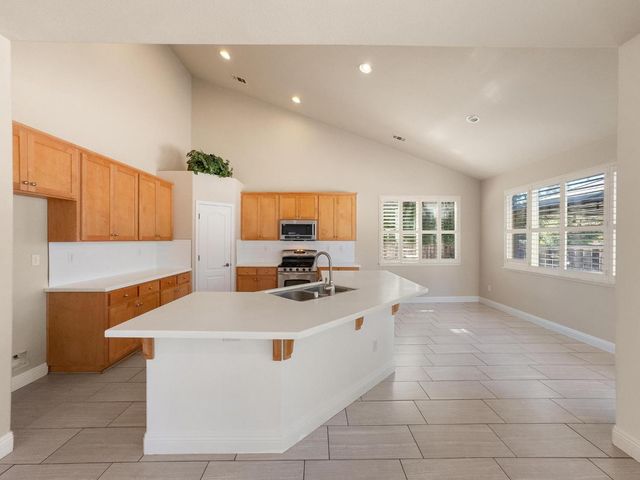 5565 Havencrest Cir, Stockton, CA 95219