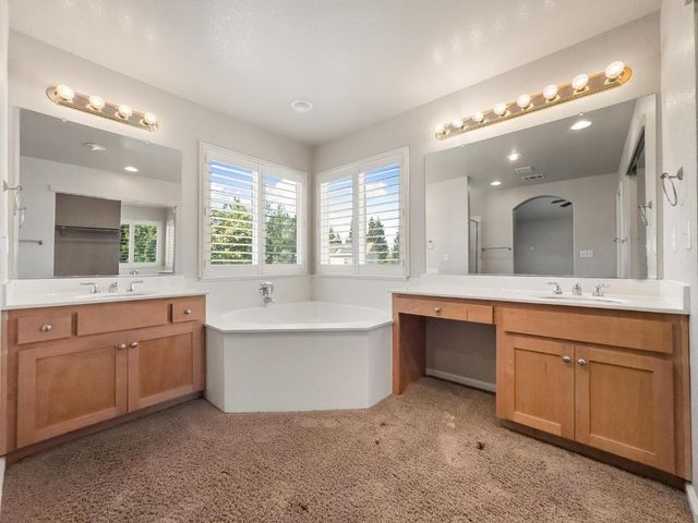 5565 Havencrest Cir, Stockton, CA 95219