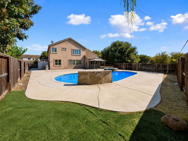 5565 Havencrest Cir, Stockton, CA 95219