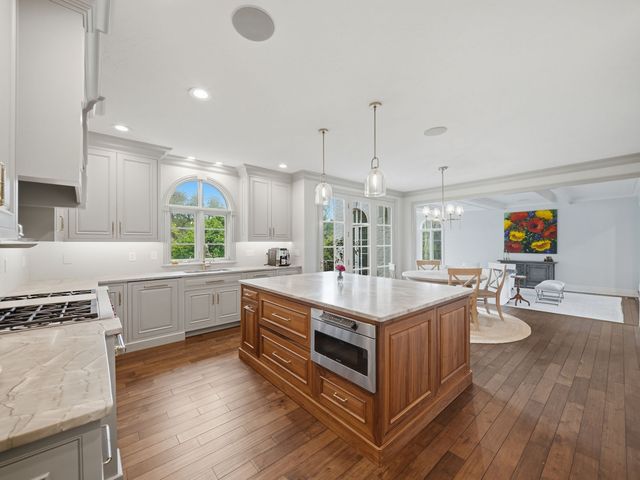 108 Carriage Hill DRIVE, Adams Twp, PA 16046