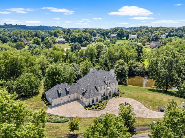 108 Carriage Hill DRIVE, Adams Twp, PA 16046