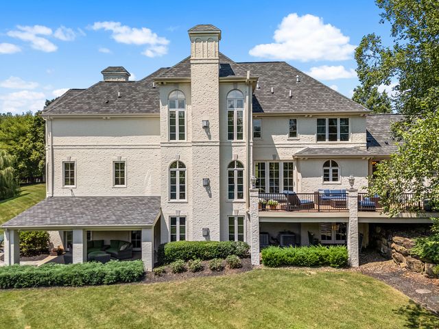 108 Carriage Hill DRIVE, Adams Twp, PA 16046