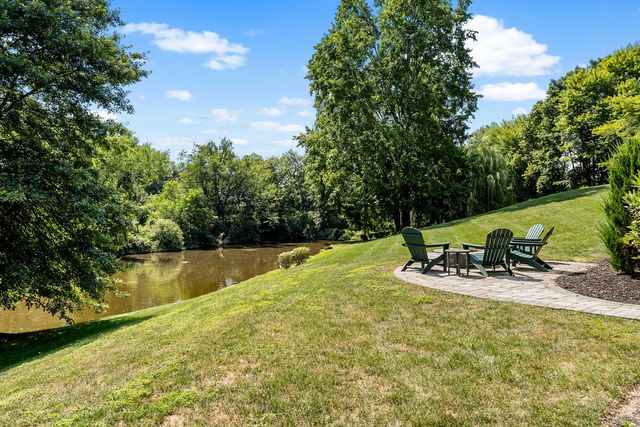 108 Carriage Hill DRIVE, Adams Twp, PA 16046