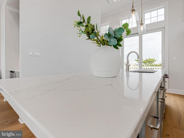 10-B W MARSHALL AVE, Long Beach Township, NJ 08008